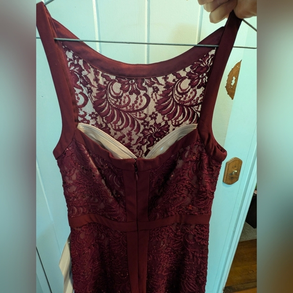 NWT $128  Elegant Burgundy Wine/ Beige Lace Evening Gown - Picture 3 of 15
